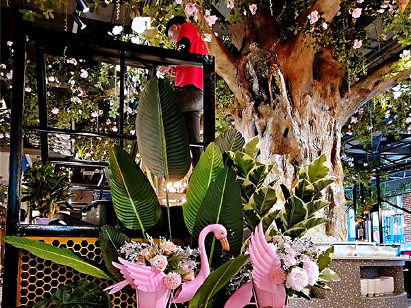 生態(tài)火鍋餐廳仿真樹