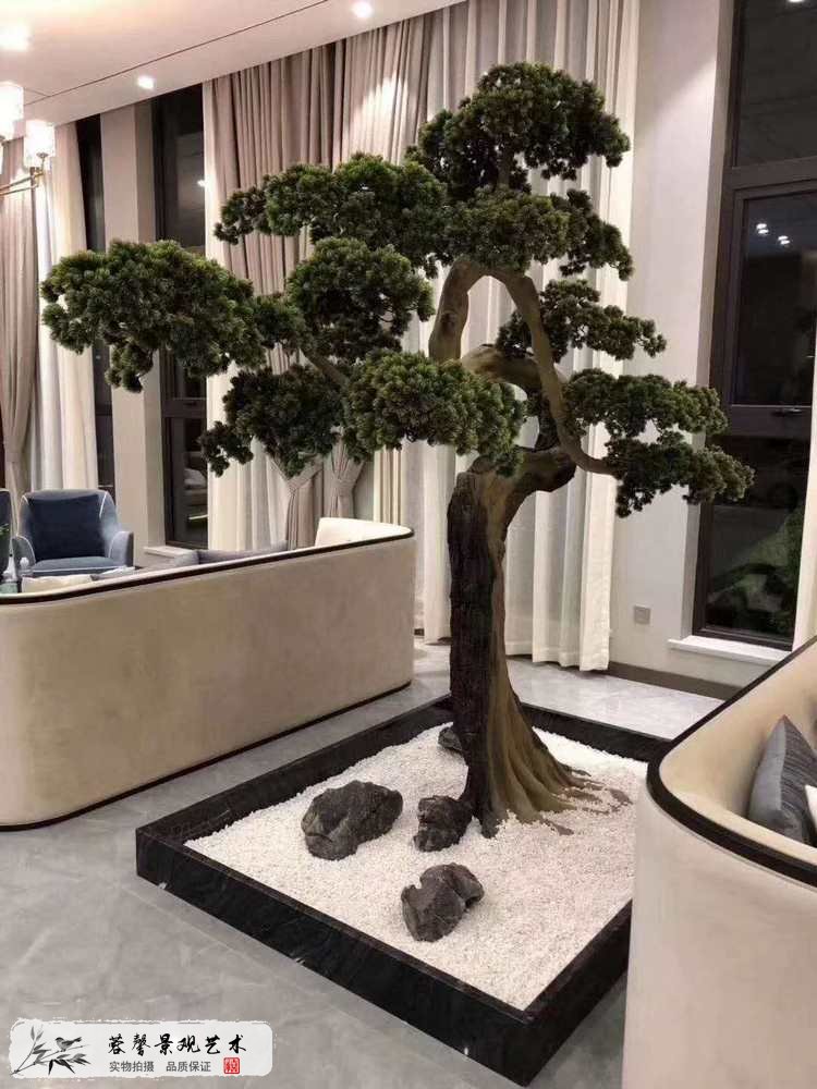 仿真松樹