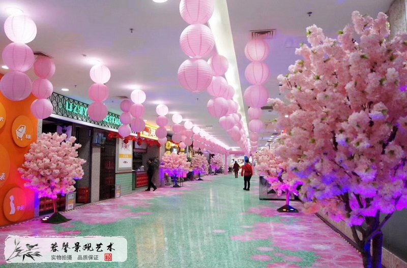 世豪廣場(chǎng)櫻花樹(shù)